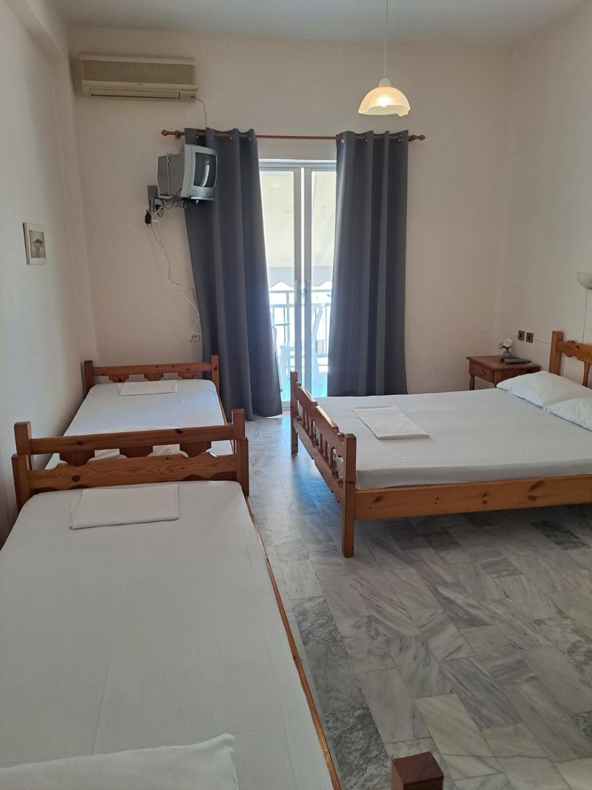 Golden Beach-Tsianis Apartments Nea Mesagkala Exterior photo