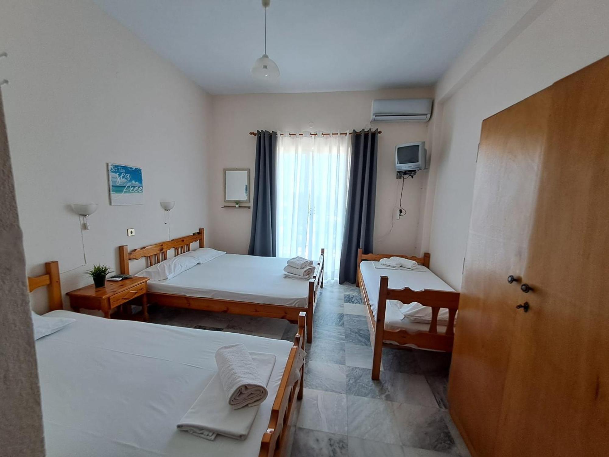 Golden Beach-Tsianis Apartments Nea Mesagkala Exterior photo
